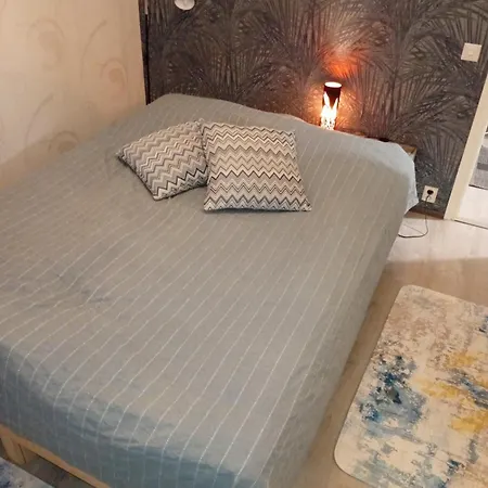 Valoisa Kaksio Rauhallisella Sijainnilla