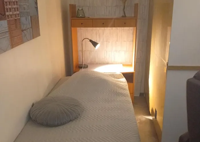 Valoisa Kaksio Rauhallisella Sijainnilla *