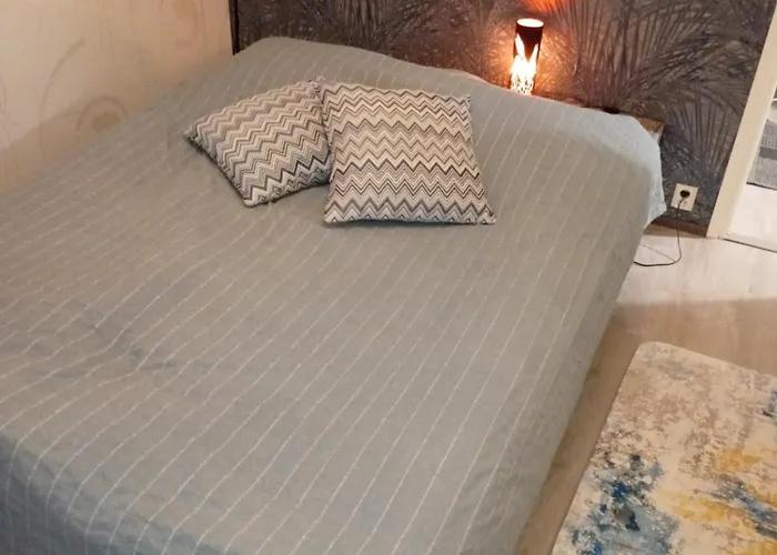 Valoisa Kaksio Rauhallisella Sijainnilla